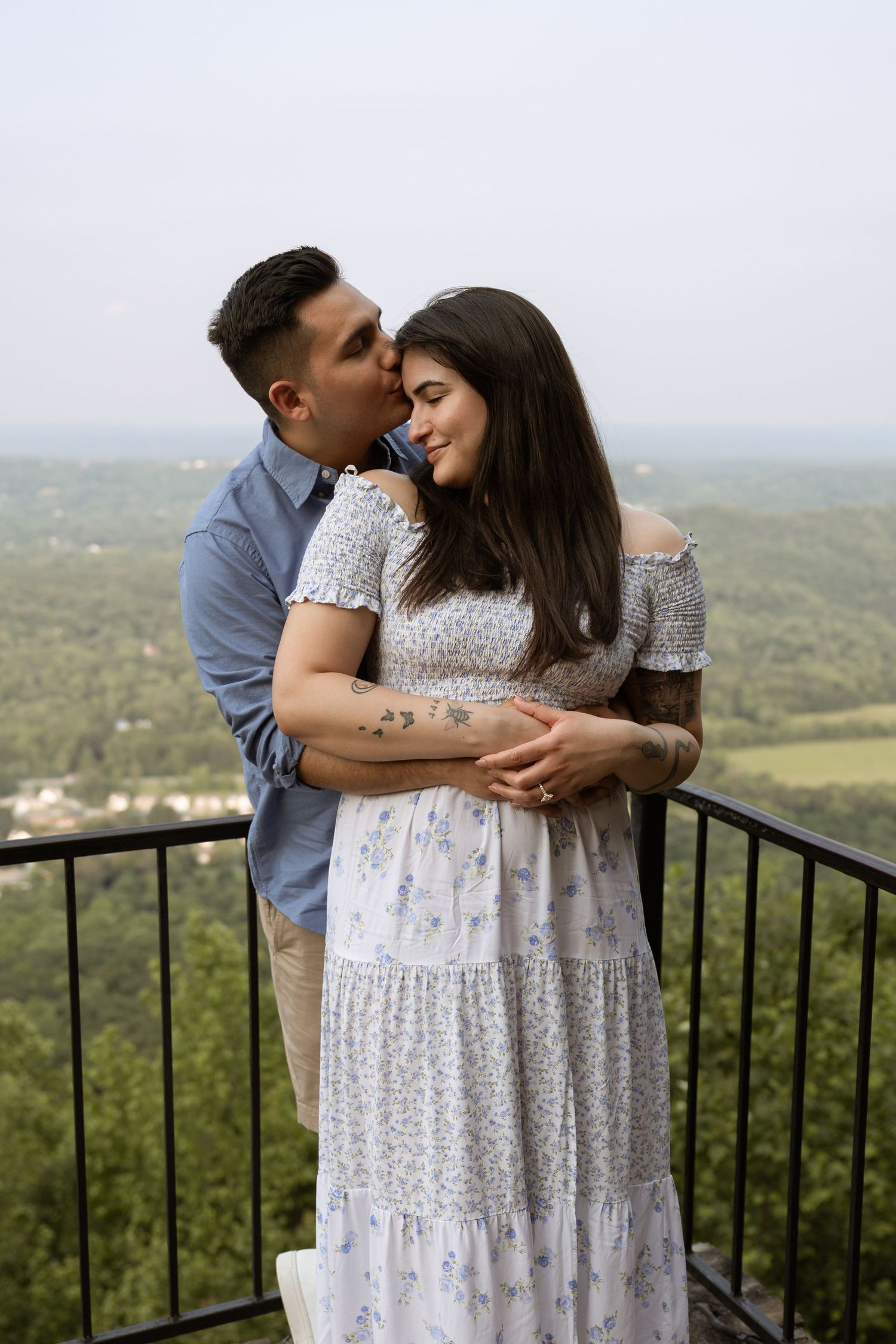 Romantic engagement portraits at Rock City Lover’s Leap in Lookout Mountain GA
