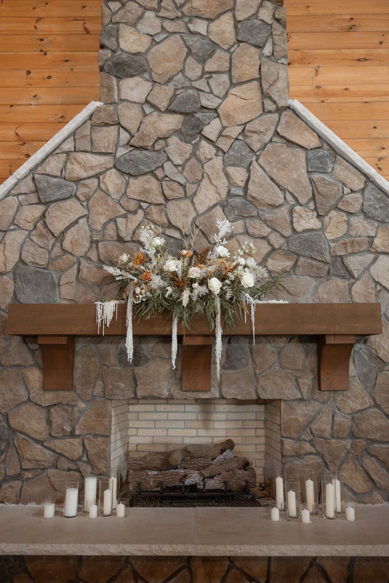 Late fall wedding floral details at Taylor Estate in Rome Georgia