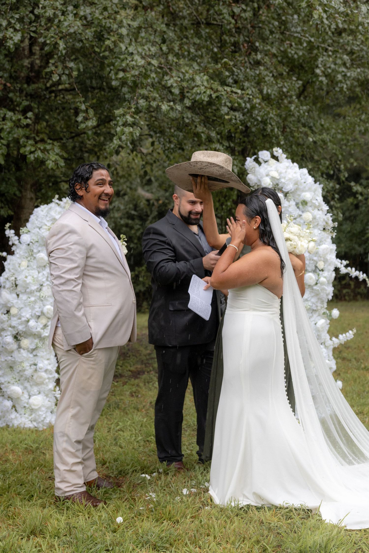 Stone Haven Wedding Venue, Wedding Tips, Atlanta Photographer, Wedding Inspo, Alabama Wedding Photographer, Candid wedding photos,
