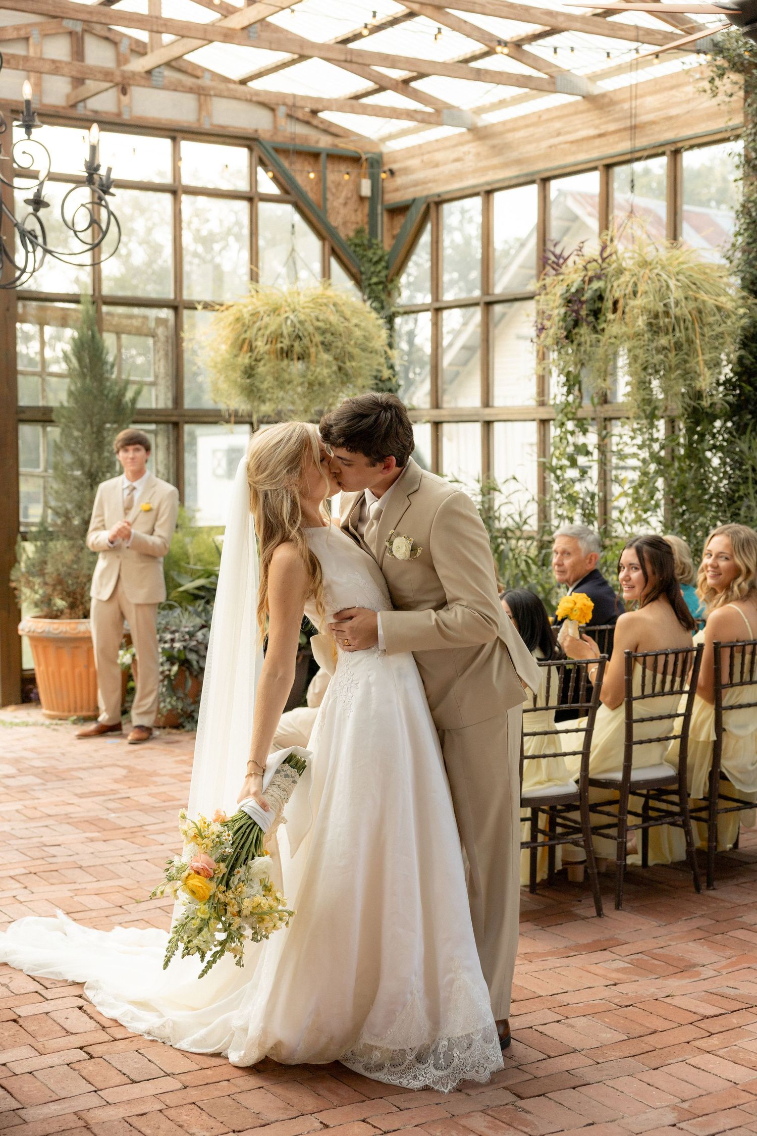 Greenhouse Wedding Georgia, Summer Wedding, Spring Wedding, Wedding Photo Inspo, Atlanta GA Wedding Photographer, Family Photographer,