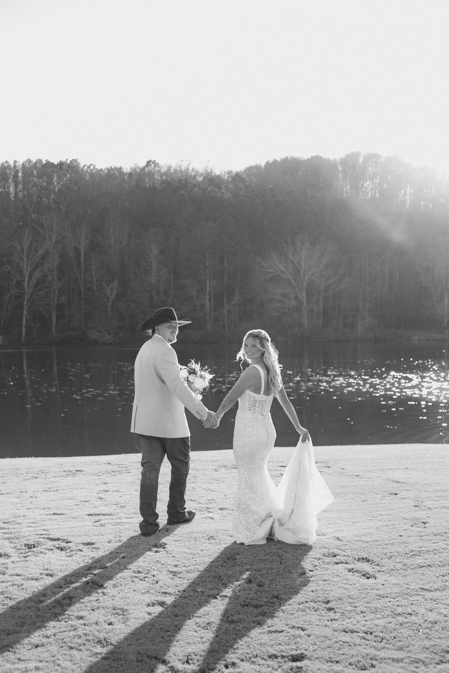 Atlanta wedding photographer capturing North Georgia estate wedding
