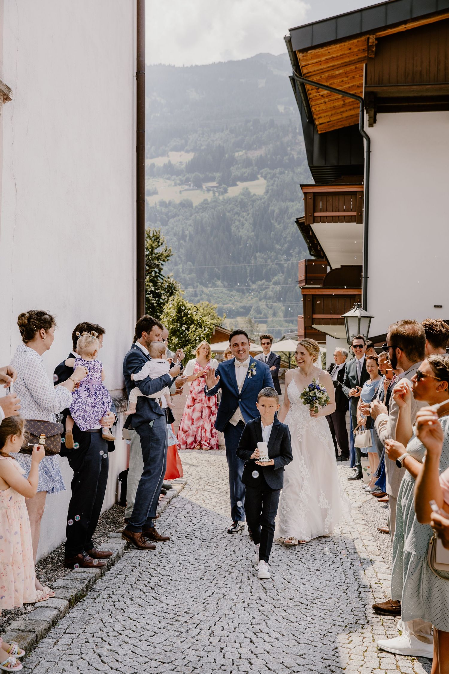 Hochzeitsfotografin für große Hochzeiten in Tübingen, Stuttgart, Baden-Württemberg, Tirol, Standesamt, Hochzeit, Wedding