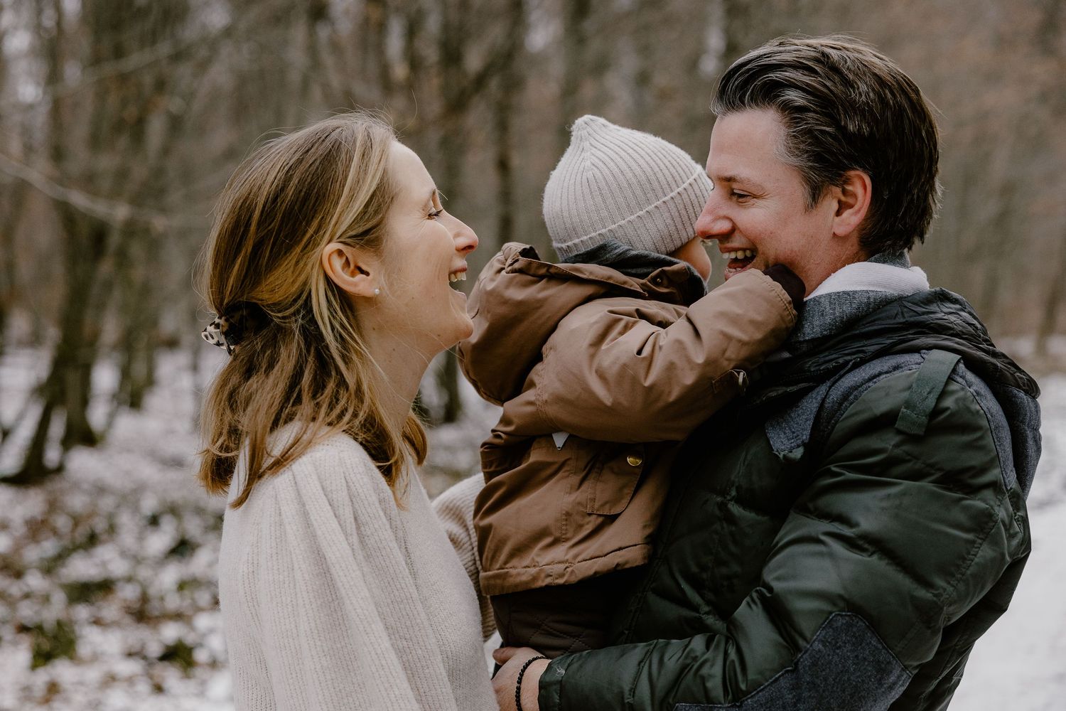 Großer Bruder, Schwangerschaft, Ultraschallbild, Neues Familienmitglied, Maternity, Schwangerschaft, Babybauchshooting, Winterfotosession