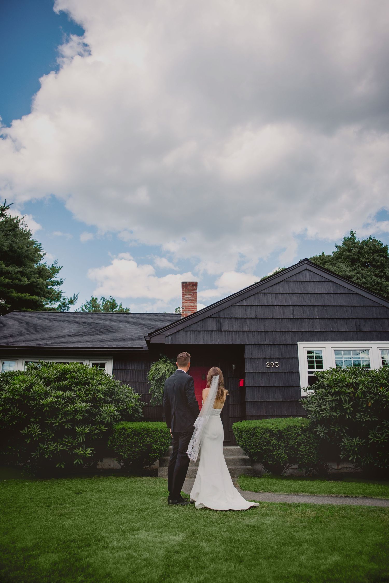 Brookyn wedding photographer. NYC wedding photographer. NYC micro wedding photographer. Williamsburg wedding photographer. Backyard wedding.