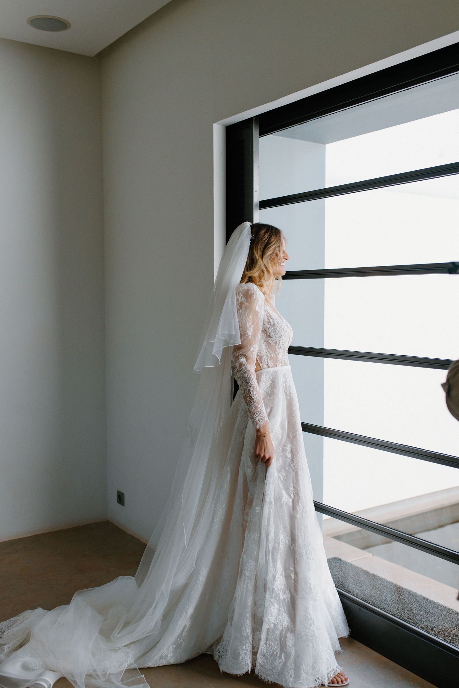 Bride getting ready in luxury villa near Marrakech