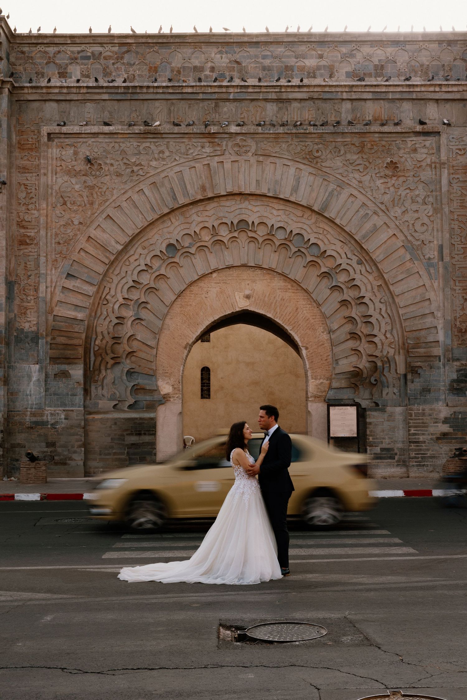 wedding marrakech, editorial bride and groom photoshoot in marrakech. marrakech wedding photographer