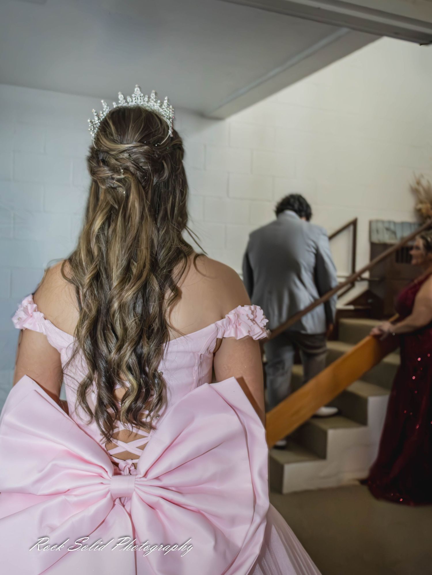 Capturing your beautiful traditions in stunning Quincean`era portraits, live party photography, and emotional family moments in Coleman, Mi