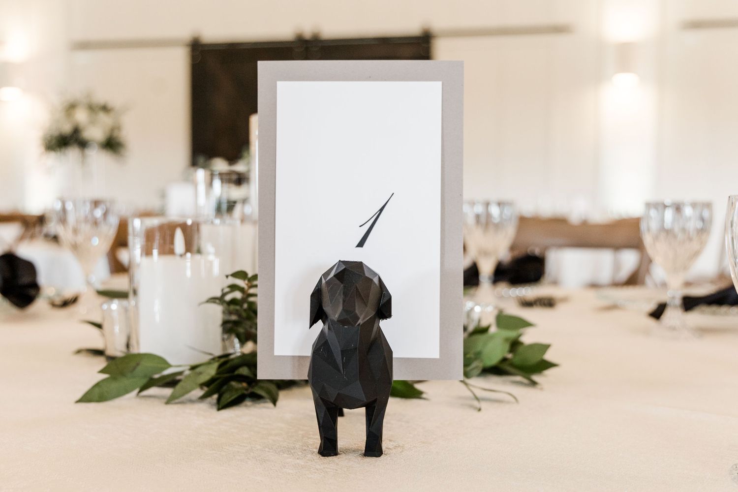 black table center dog