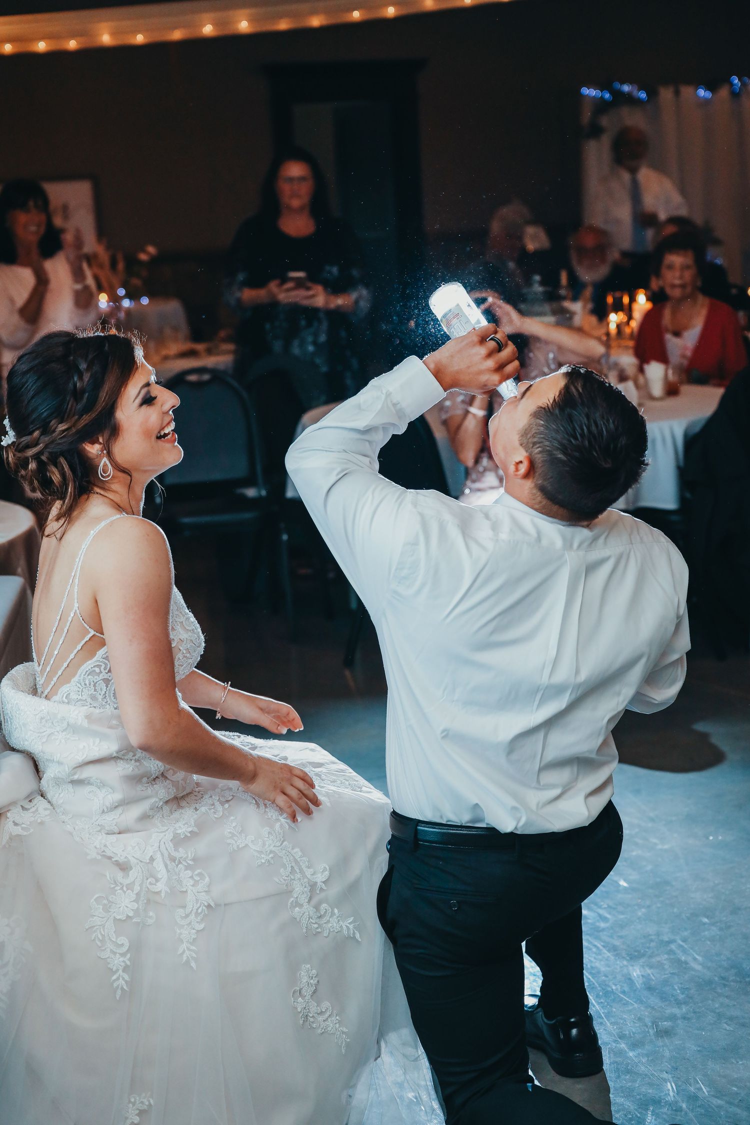 Kentucky wedding photography with candid couple moments