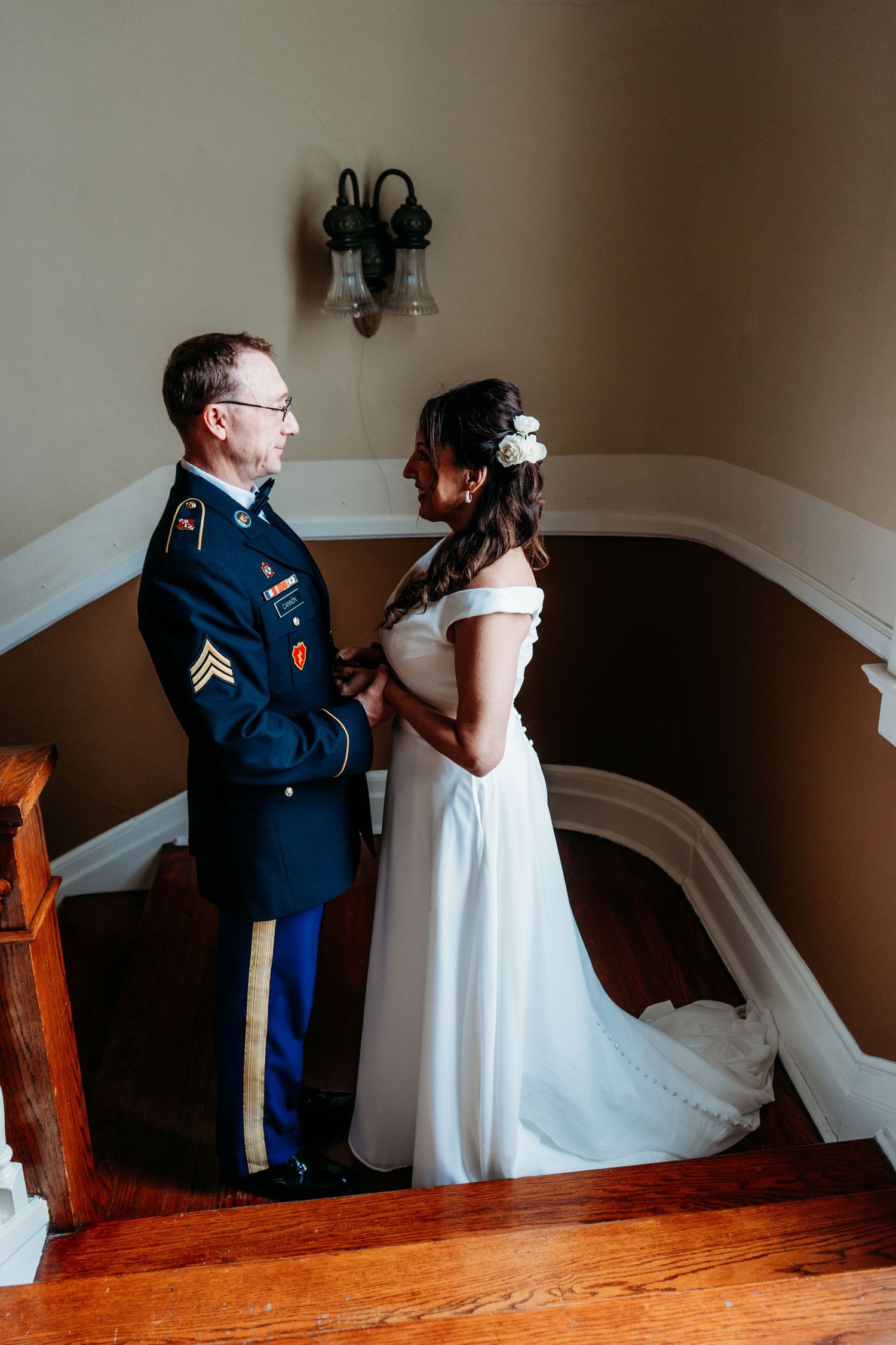 Kentucky wedding photography with candid couple moments