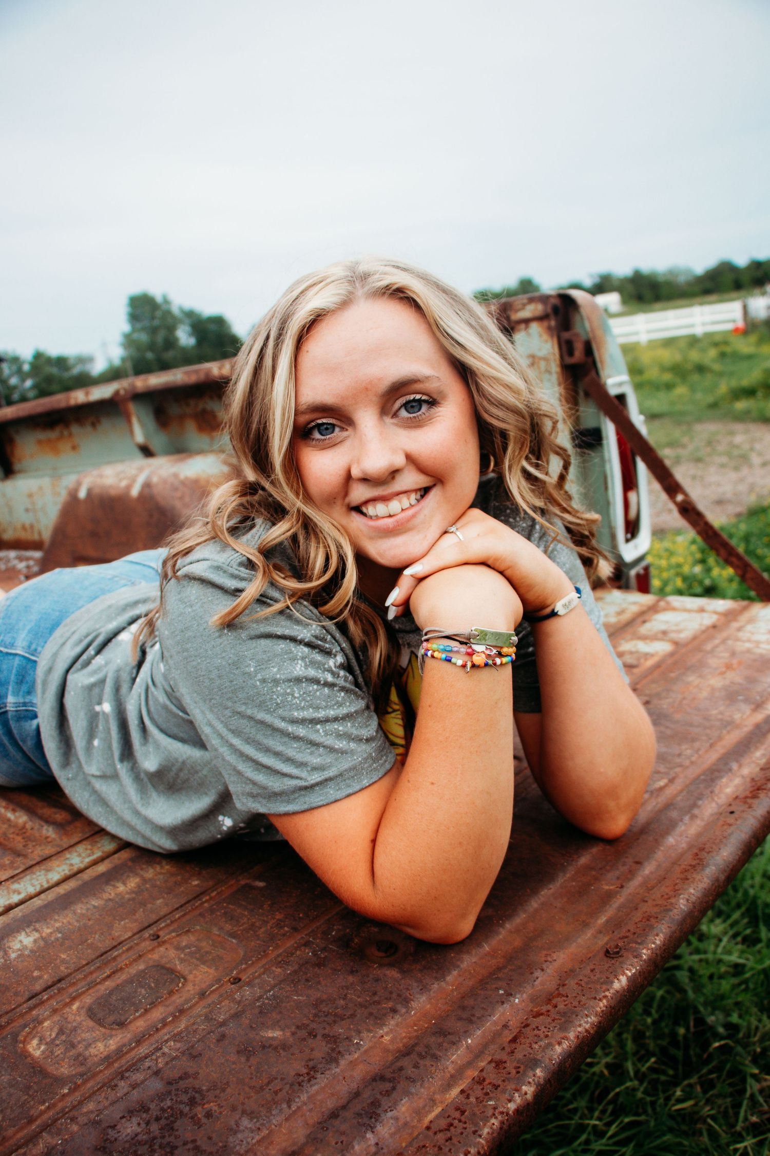 Lifestyle senior photos by Paducah photographer