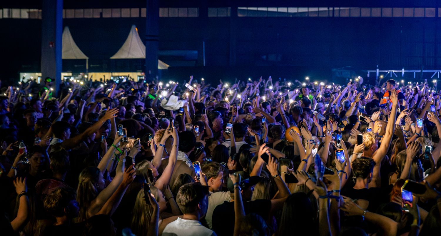 Dayevents festareilta tapahtumakuva yleisöstä.