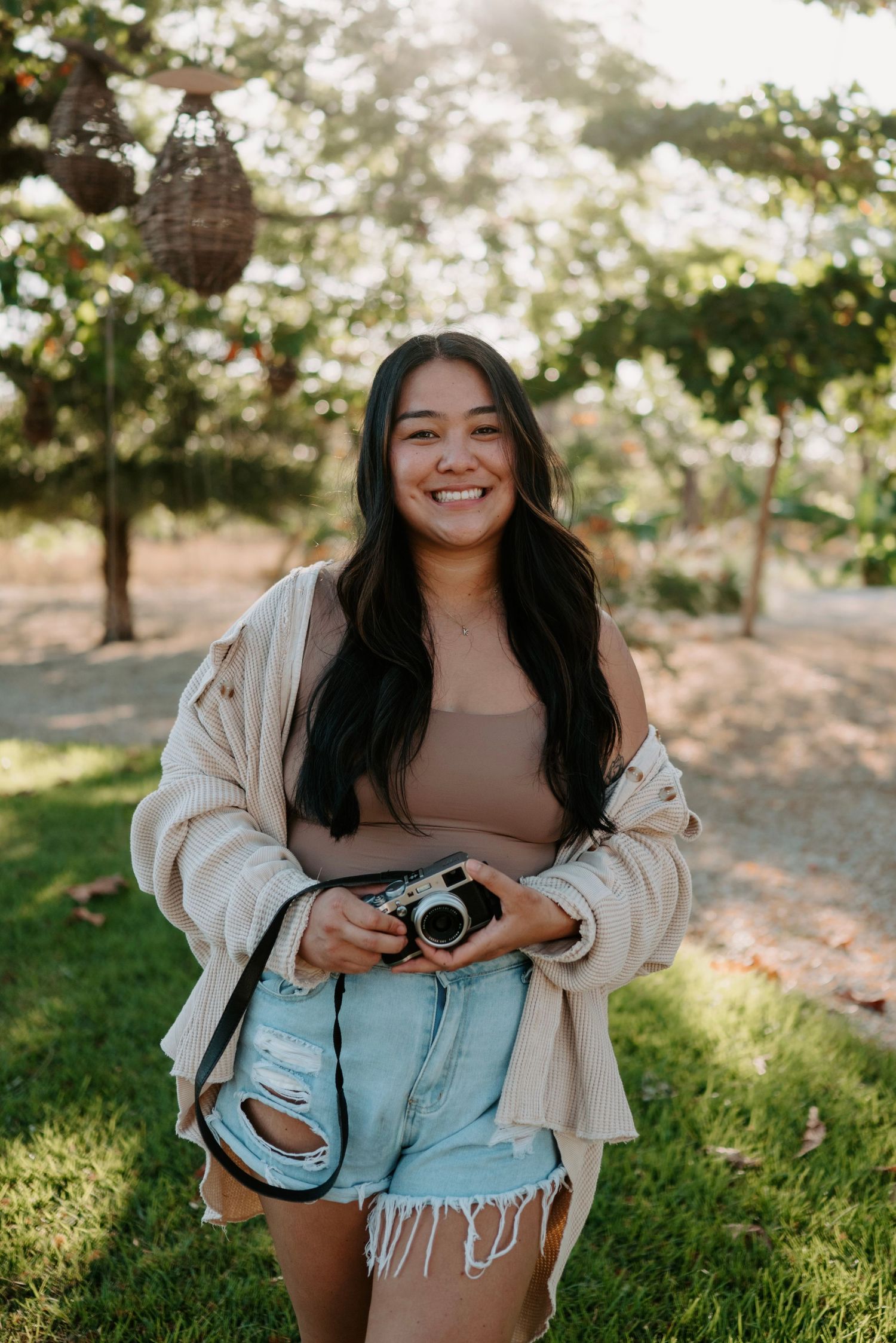 Q Kokko is a wedding photographer for intimate, fun + carefree couples in the Columbus, Ohio area + beyond.
