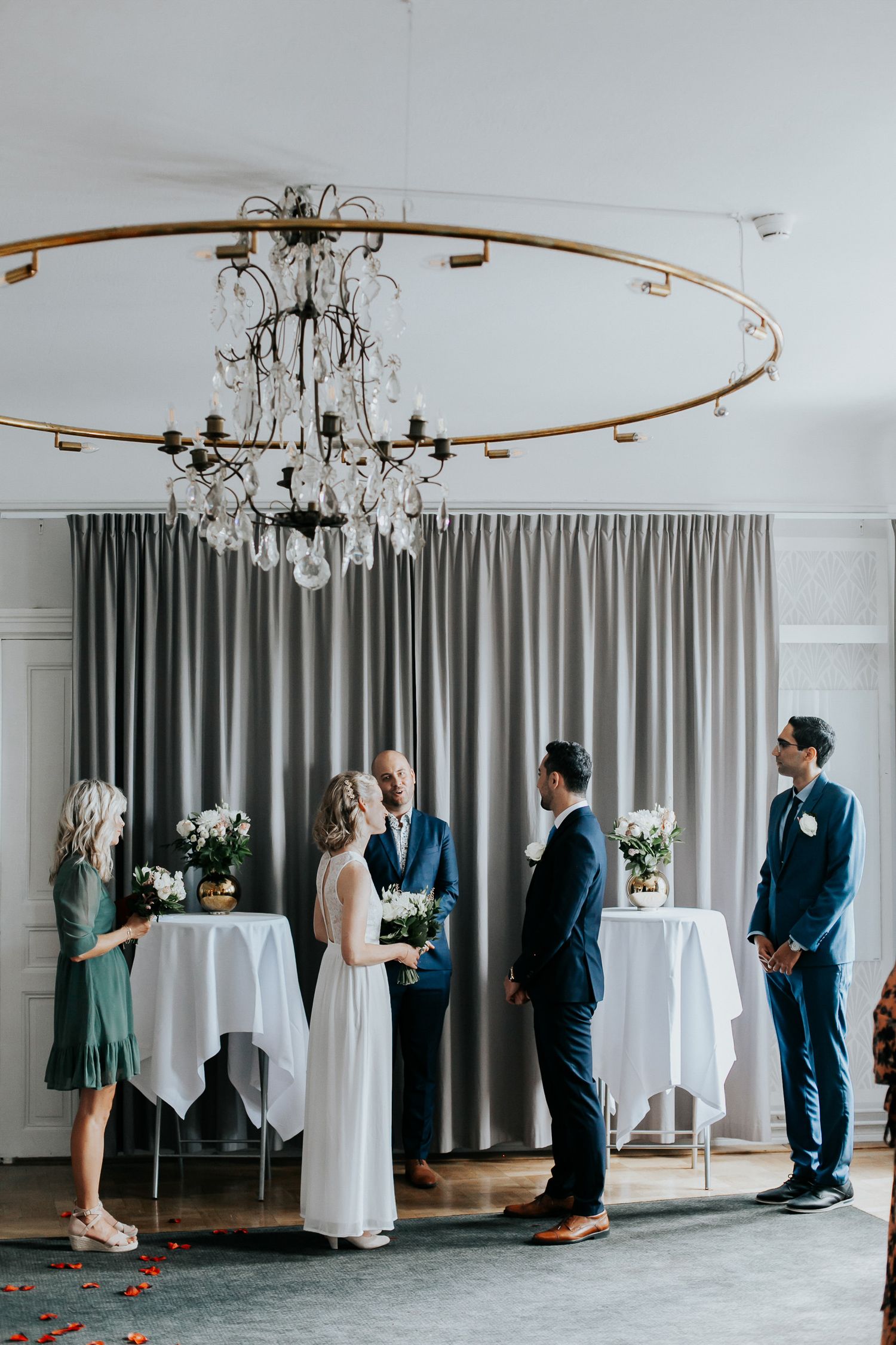 Bröllop Lydia och Foad på Elite Stadshotellet i Karlstad. Fotograf Rebecca Nordin. Bröllopsfotografering på Färjestad, Karlstad.