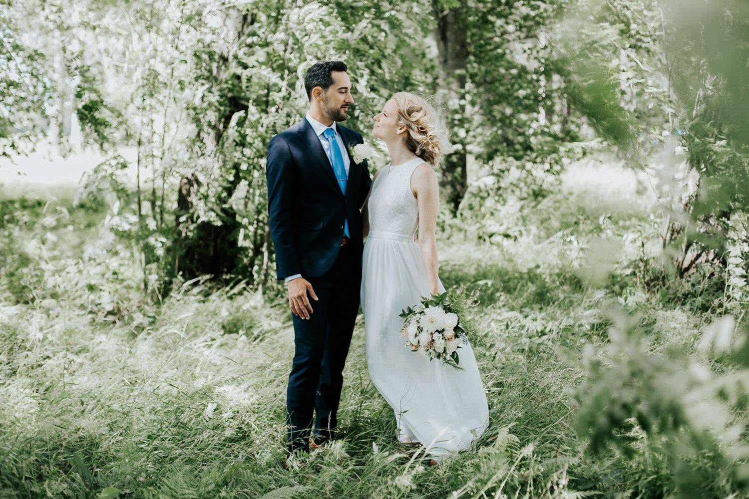 Bröllop Lydia och Foad på Elite Stadshotellet i Karlstad. Fotograf Rebecca Nordin. Bröllopsfotografering på Färjestad, Karlstad.