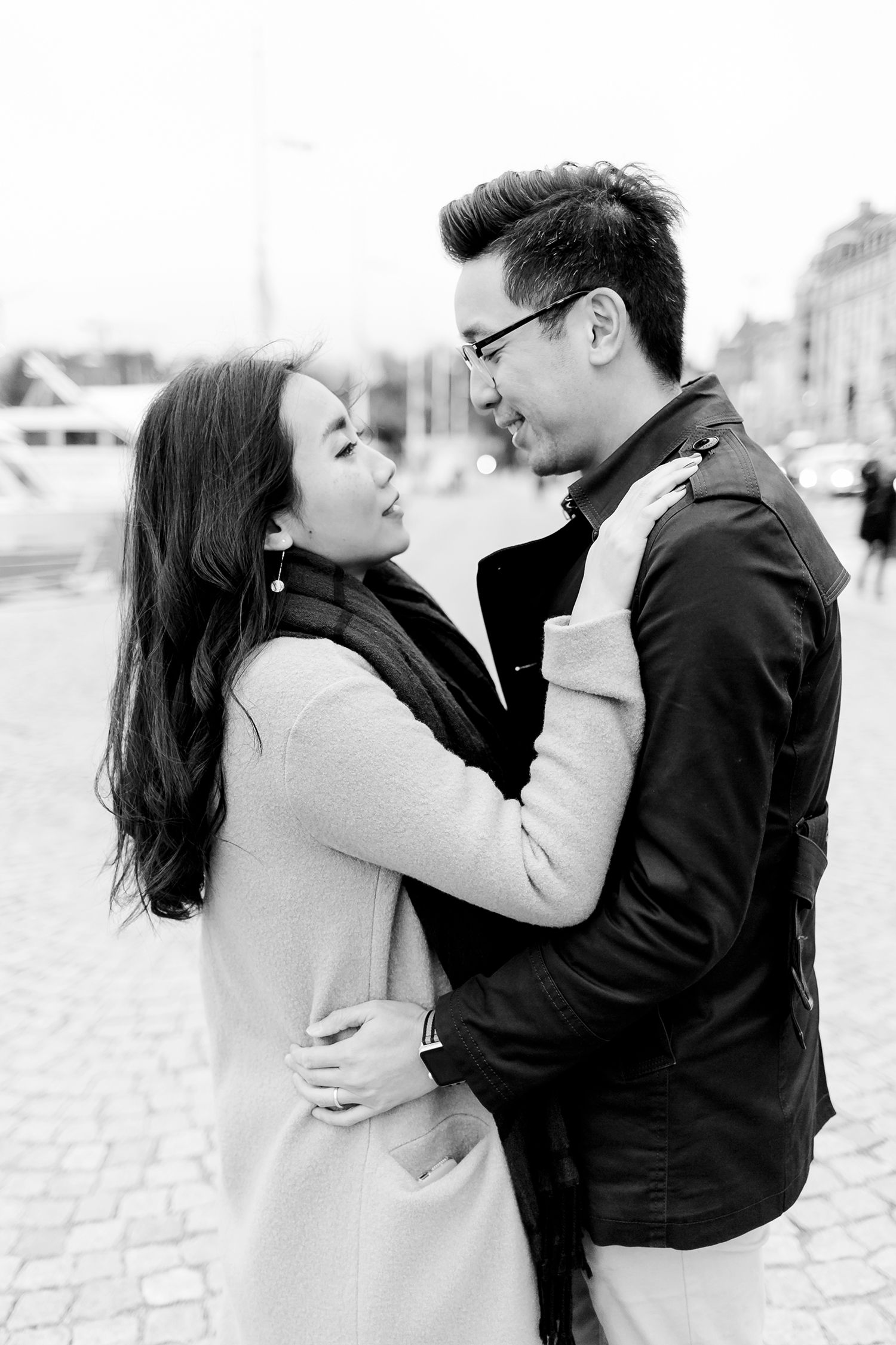Parfotografering i Gamla stan och skeppsholmsbron i Stockholm. Fotograf Rebecca Nordin.