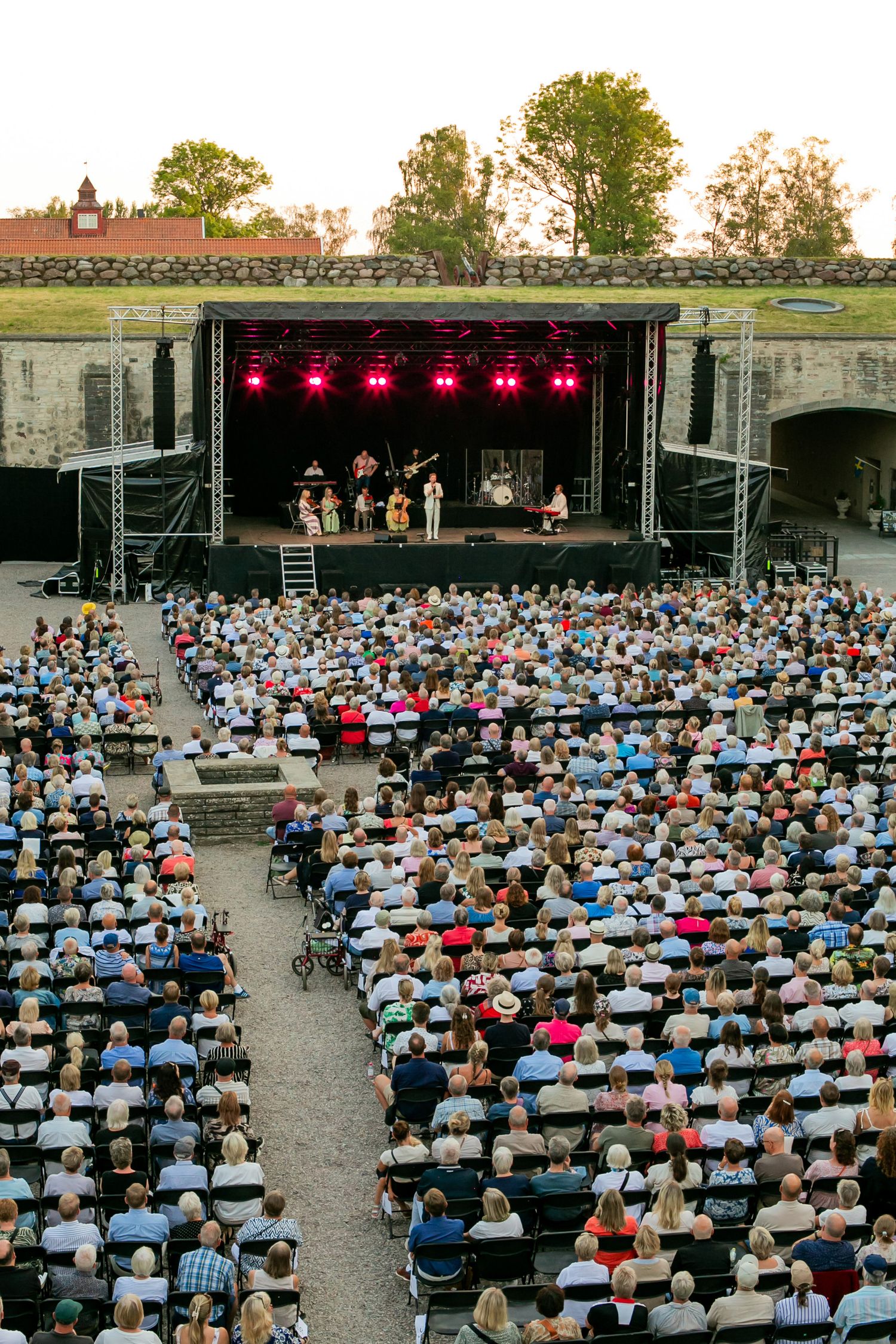 Musikalkväll med Peter Johansson och Emmi Christensson i Vadstena slott. sångkollektivet. Fotograf Rebecca Nordin.
