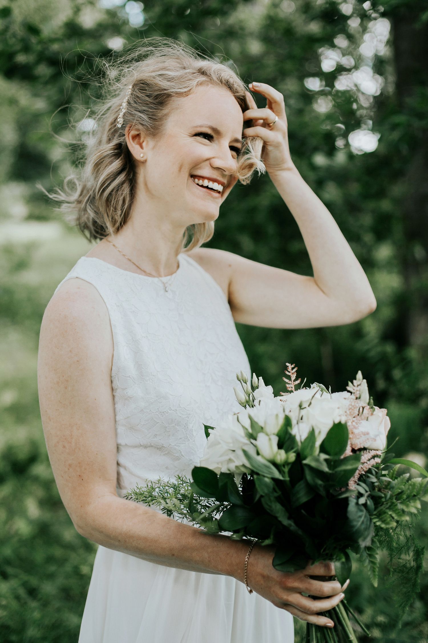Bröllop Lydia och Foad på Elite Stadshotellet i Karlstad. Fotograf Rebecca Nordin. Bröllopsfotografering på Färjestad, Karlstad.