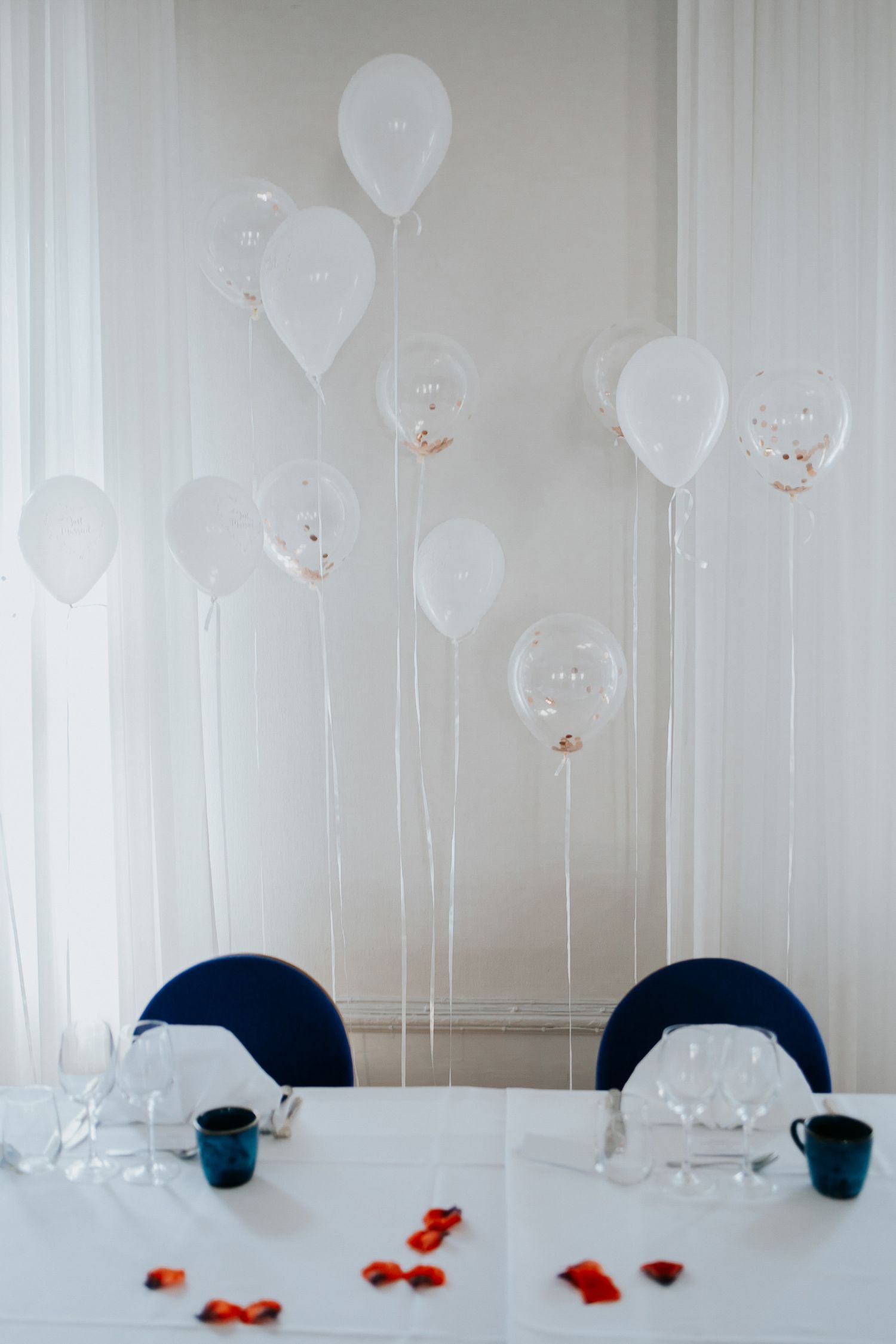 Bröllop Lydia och Foad på Elite Stadshotellet i Karlstad. Fotograf Rebecca Nordin. Bröllopsfotografering på Färjestad, Karlstad.