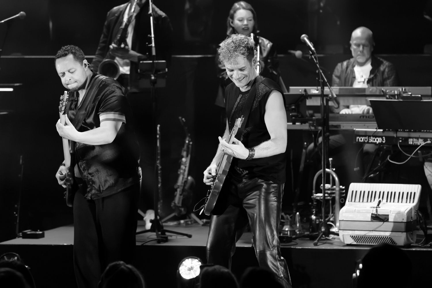 OH WHAT A NIGHT med Peter Johansson, Bruno Mitsogiannis, Robert Rydberg & David Lindgren. Peter spelar gitarr och skrattar.