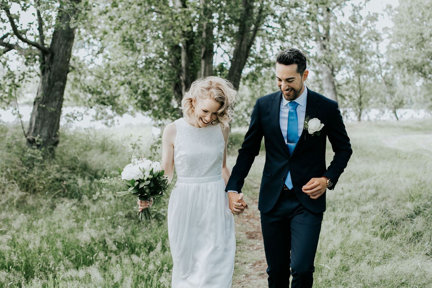Bröllop Lydia och Foad på Elite Stadshotellet i Karlstad. Fotograf Rebecca Nordin. Bröllopsfotografering på Färjestad, Karlstad.
