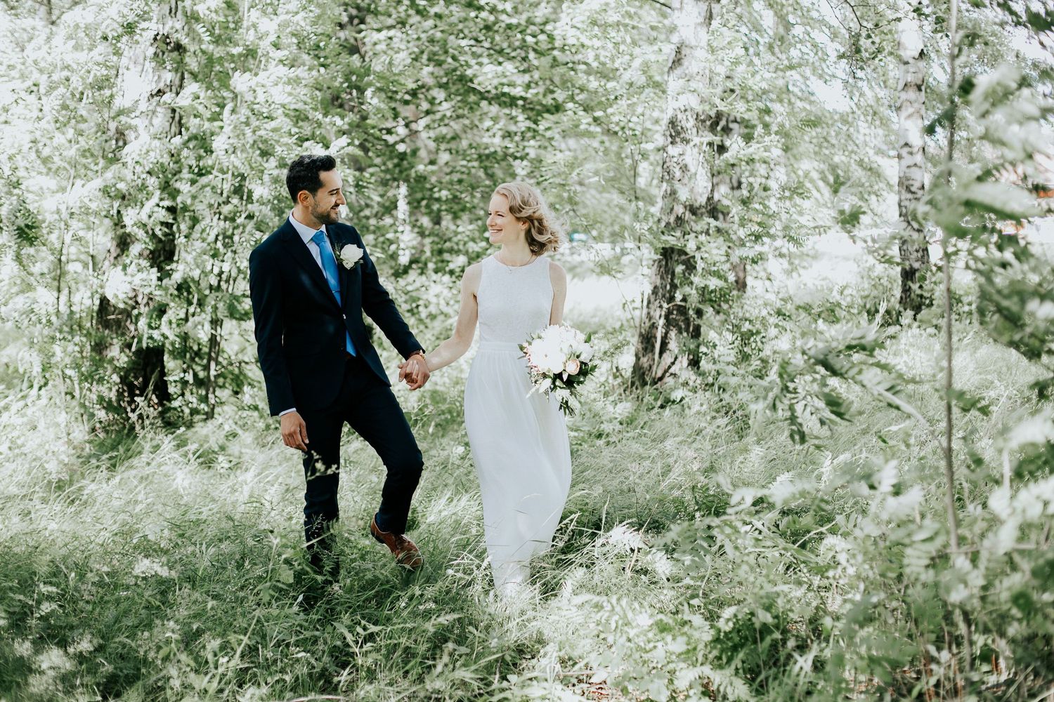 Bröllop Lydia och Foad på Elite Stadshotellet i Karlstad. Fotograf Rebecca Nordin. Bröllopsfotografering på Färjestad, Karlstad.