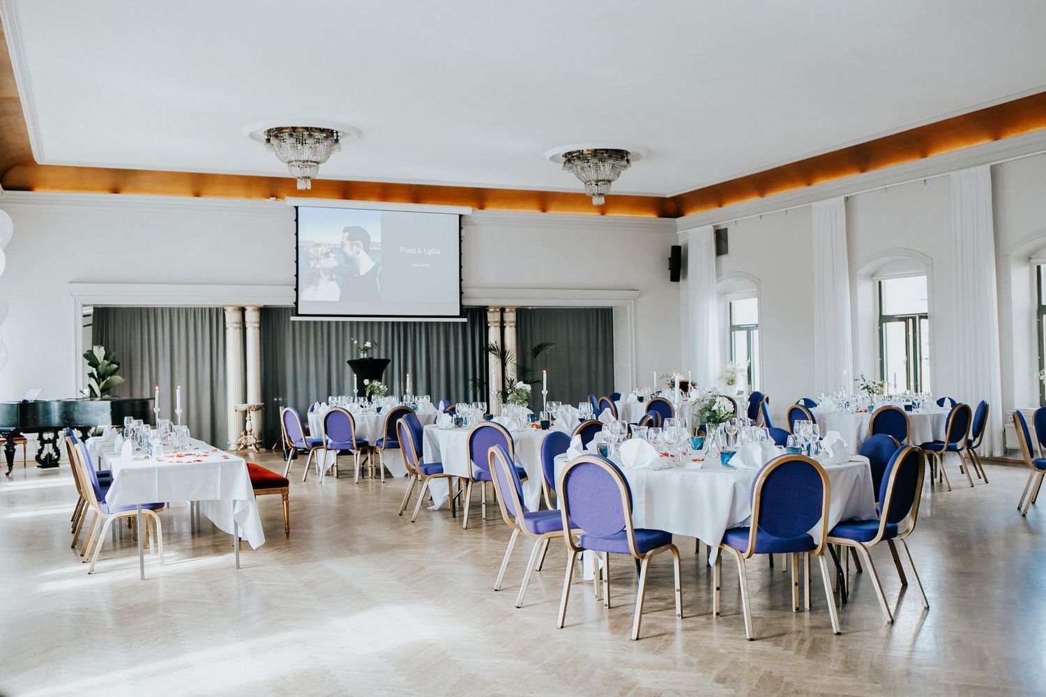 Bröllop Lydia och Foad på Elite Stadshotellet i Karlstad. Fotograf Rebecca Nordin. Bröllopsfotografering på Färjestad, Karlstad.