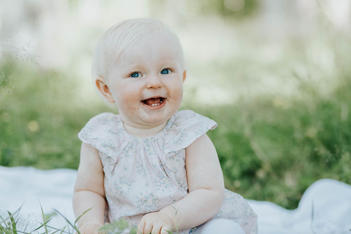 Barn- och familjefotografering på Hammarö utanför Karlstad. Fotograf i Karlstad Rebecca Nordin.