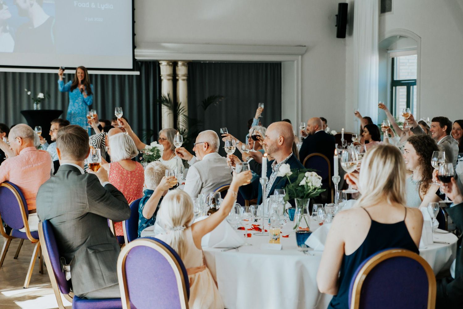 Bröllop Lydia och Foad på Elite Stadshotellet i Karlstad. Fotograf Rebecca Nordin. Bröllopsfotografering på Färjestad, Karlstad.