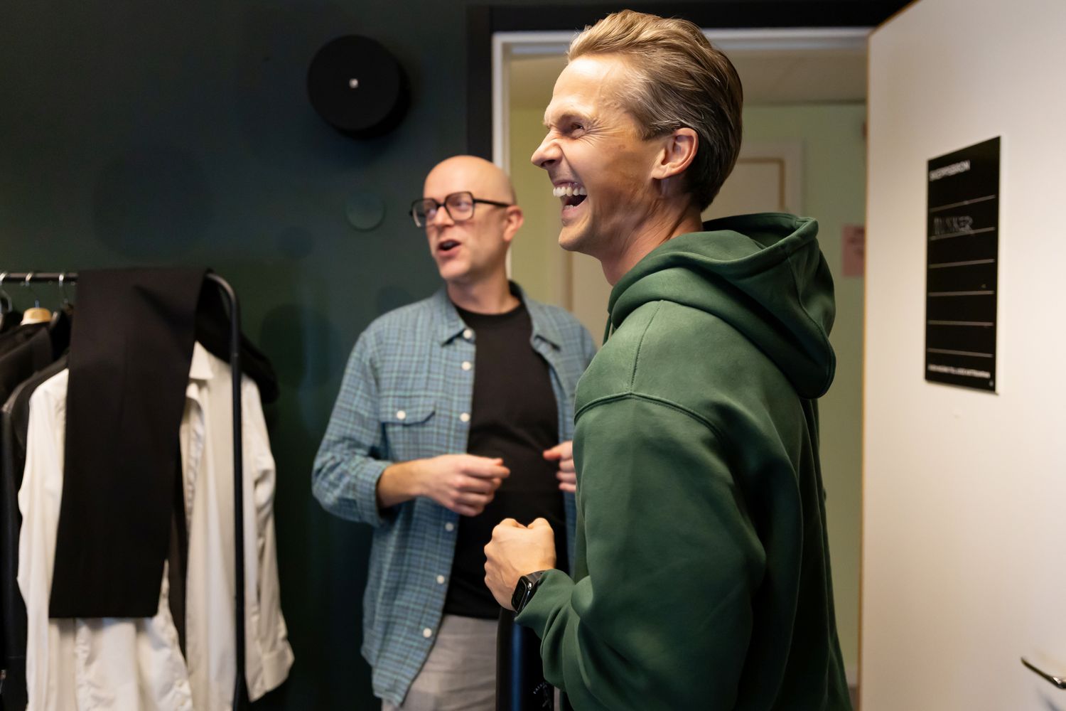 OH WHAT A NIGHT med Peter Johansson, Bruno Mitsogiannis, Robert Rydberg & David Lindgren. backstage med David lindgren som skrattar.  Zovic.
