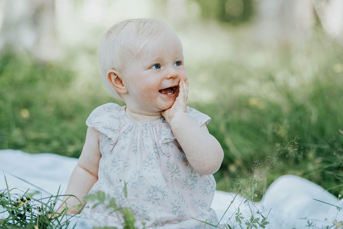 Barn- och familjefotografering på Hammarö utanför Karlstad. Fotograf i Karlstad Rebecca Nordin.