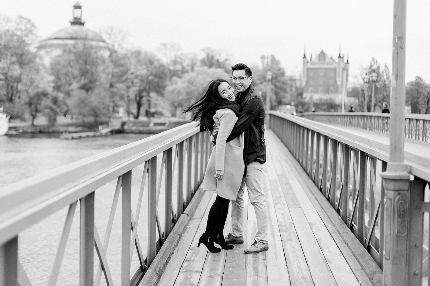 Parfotografering i Gamla stan och skeppsholmsbron i Stockholm. Fotograf Rebecca Nordin.