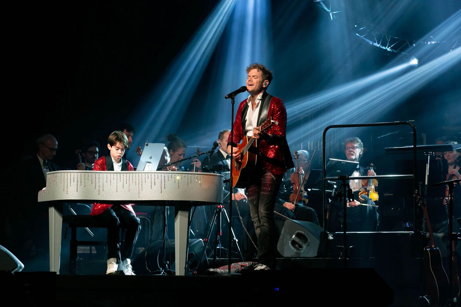 Celebrating the music of Elton John med Peter Johansson och Norrköping symfoniorkester. Fotograf Rebecca Nordin. Linköping. SAAB arena.