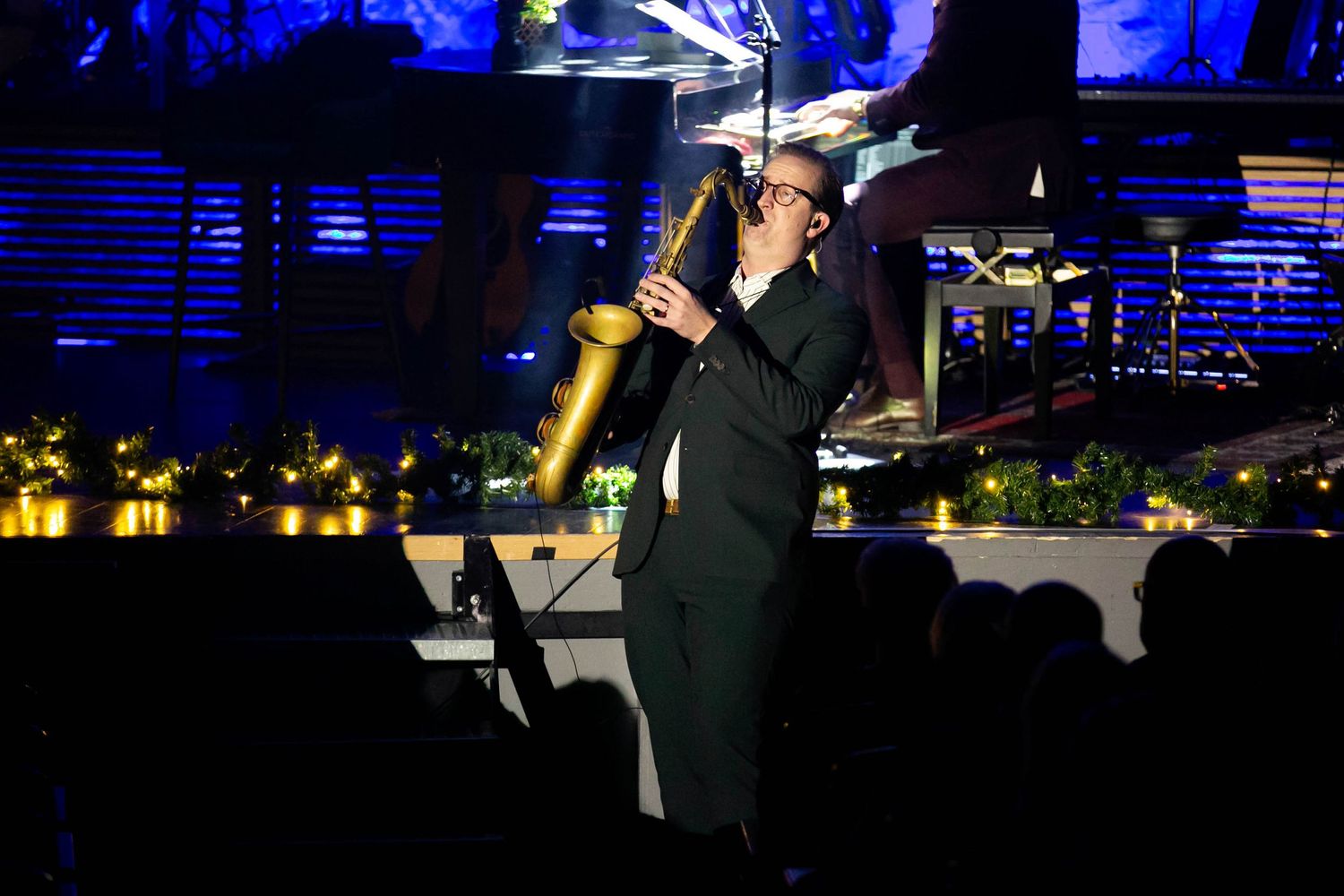Christmas Night i Karlstad med Bruno Mitsogiannis, Wiktoria, Andreas Weise och Nike Sellmar. Fotograf Rebecca Nordin. saxsolo.