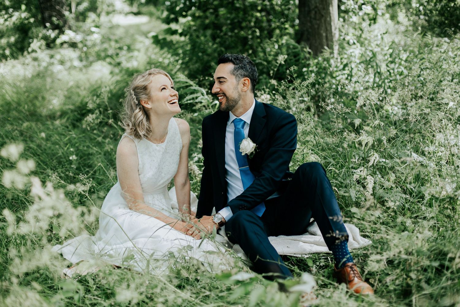 Bröllop Lydia och Foad på Elite Stadshotellet i Karlstad. Fotograf Rebecca Nordin. Bröllopsfotografering på Färjestad, Karlstad.