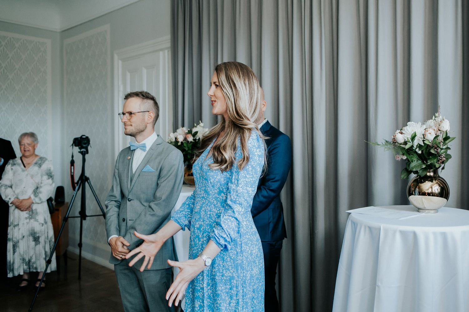 Bröllop Lydia och Foad på Elite Stadshotellet i Karlstad. Fotograf Rebecca Nordin. Bröllopsfotografering på Färjestad, Karlstad.