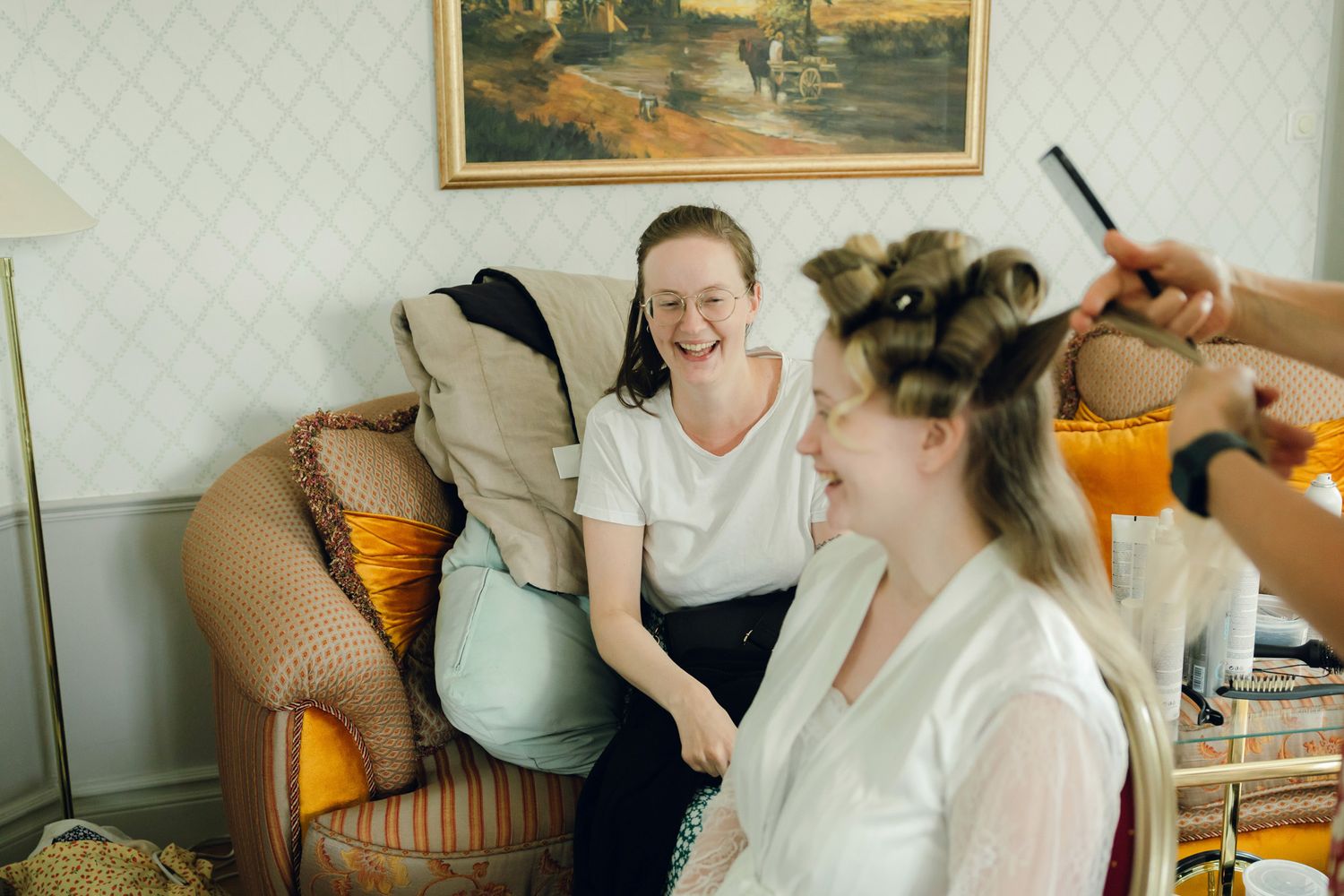 Bröllop på Presteruds herrgård i Kristinehamn. Bröllopsfotograf Rebecca Nordin i Karlstad. Brudens förberedelser.