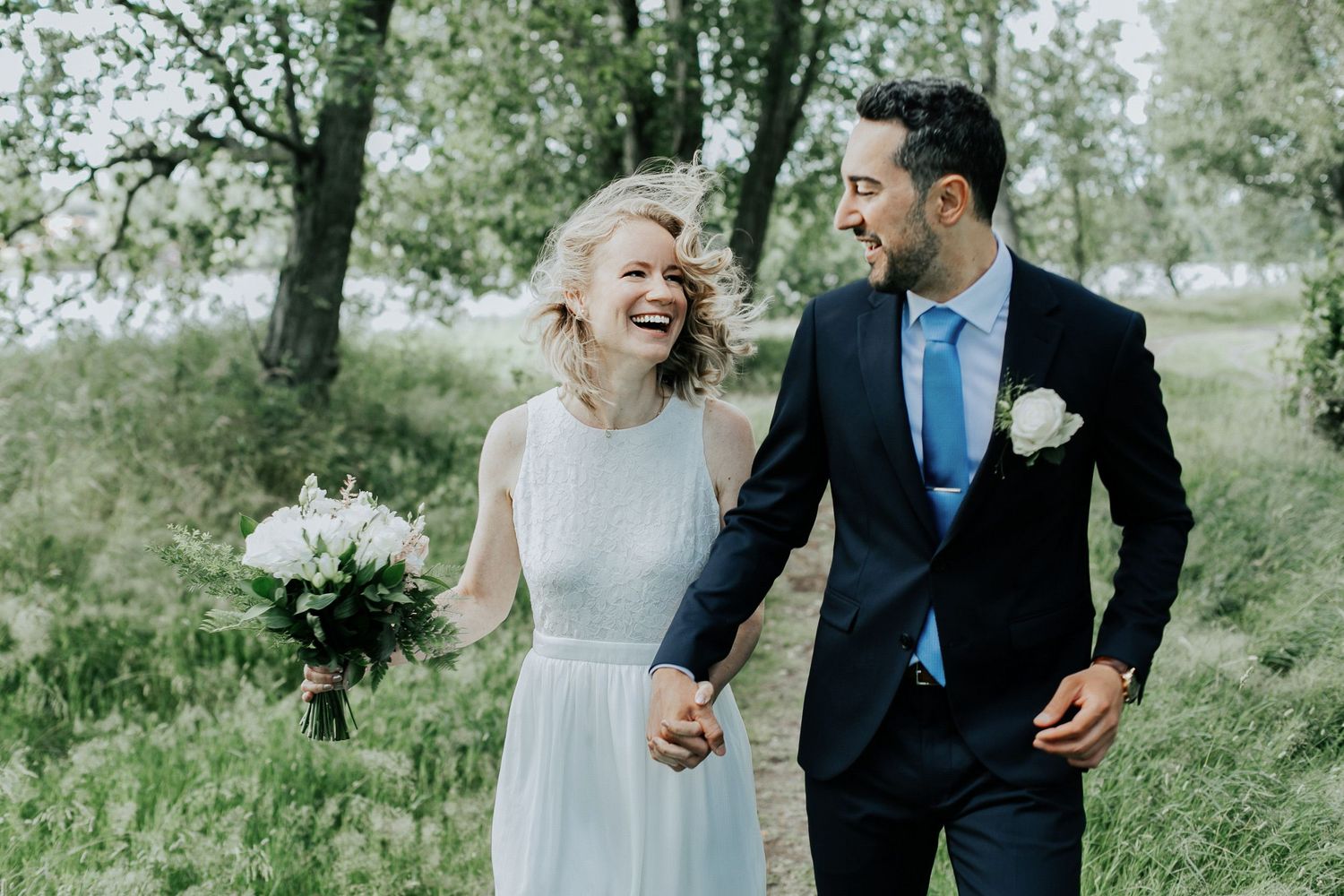 Bröllop Lydia och Foad på Elite Stadshotellet i Karlstad. Fotograf Rebecca Nordin. Bröllopsfotografering på Färjestad, Karlstad.