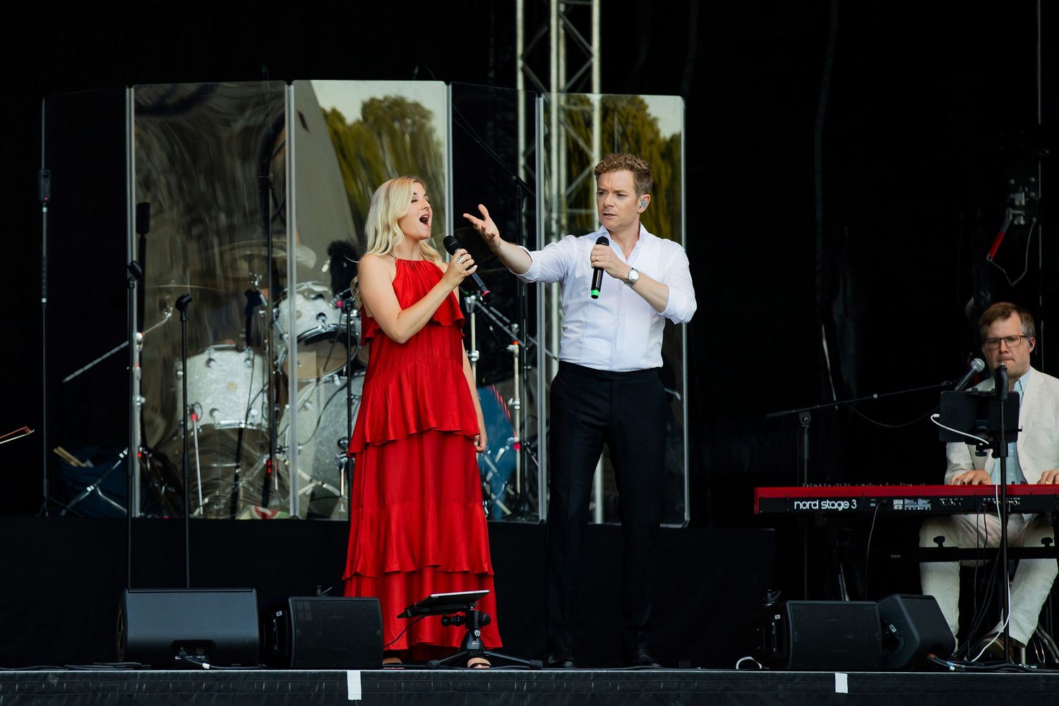 Musikalkväll med Peter Johansson och Emmi Christensson i Vadstena slott. sångkollektivet. Fotograf Rebecca Nordin. Emmi och Peter.