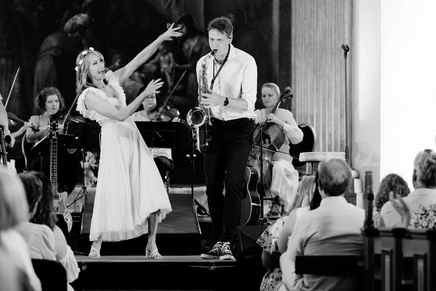 Sommarkonsert med Peter Johansson och Matilda Grün 2025. Kusiner och familj. Fotograf Rebecca Nordin.
