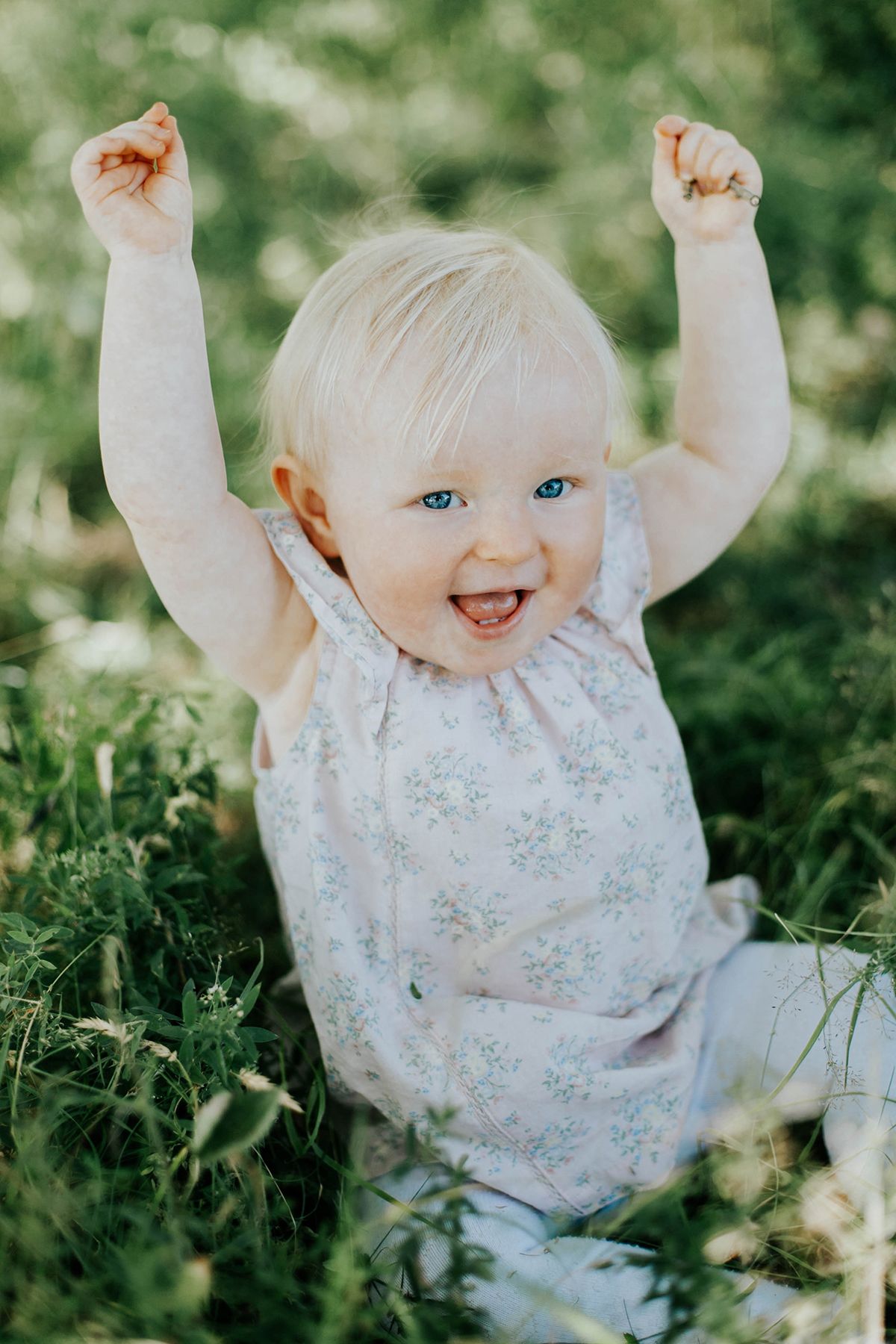 Barn- och familjefotografering på Hammarö utanför Karlstad. Fotograf i Karlstad Rebecca Nordin.