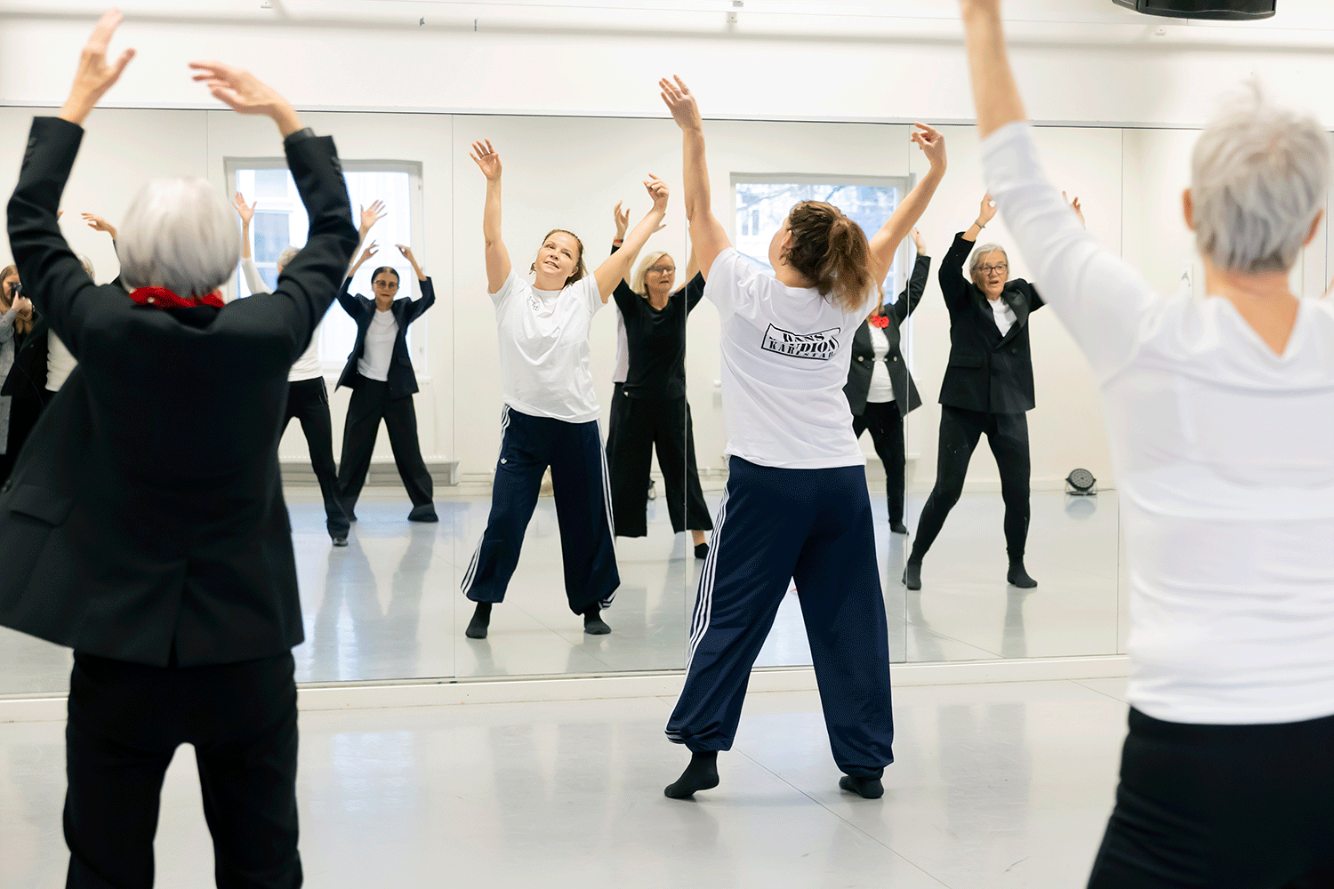 Dansstudion i Karlstad. Lärare Ia med seniorklass.