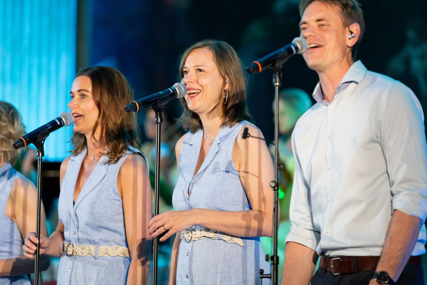 Sommarkonsert med Peter Johansson och Matilda Grün 2025. Kusiner och familj. Fotograf Rebecca Nordin.