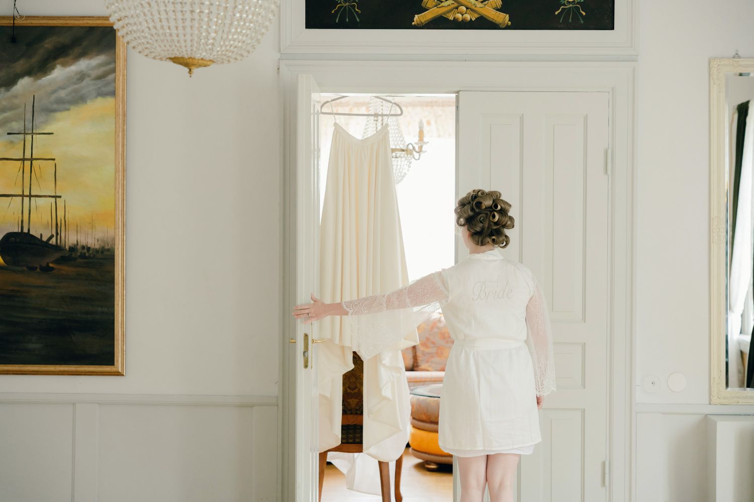 Bröllop på Presteruds herrgård i Kristinehamn. Bröllopsfotograf Rebecca Nordin i Karlstad. Brudens förberedelser.