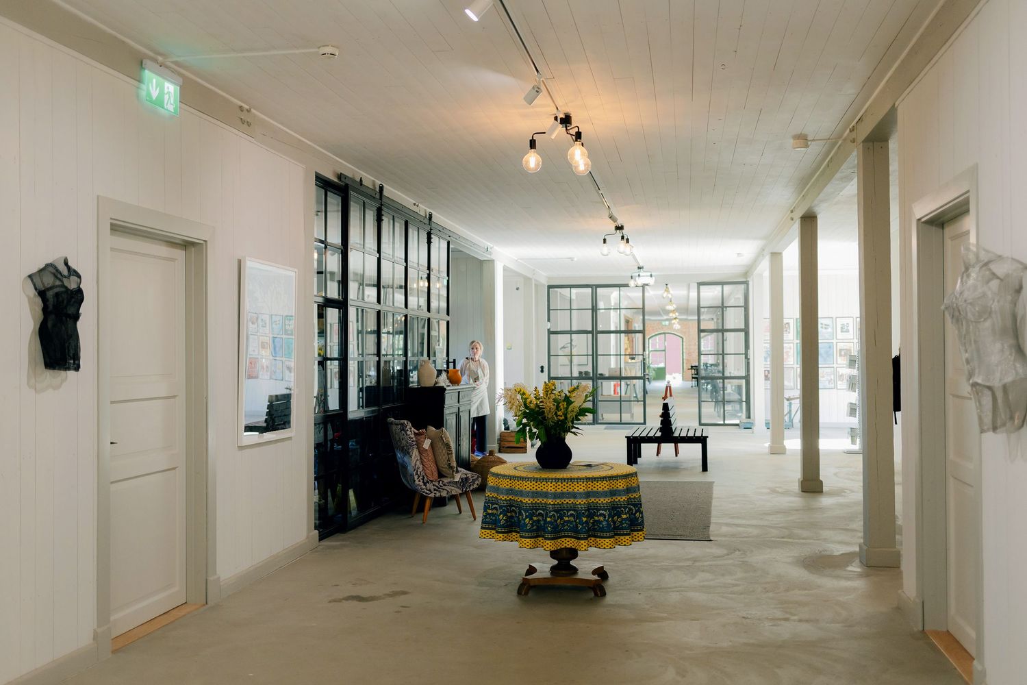 Emmi Christenssons konsert på Borgviks Gård tillsammans med  Jonatan Bengtsson. Fotograf Rebecca Nordin. Butiken.