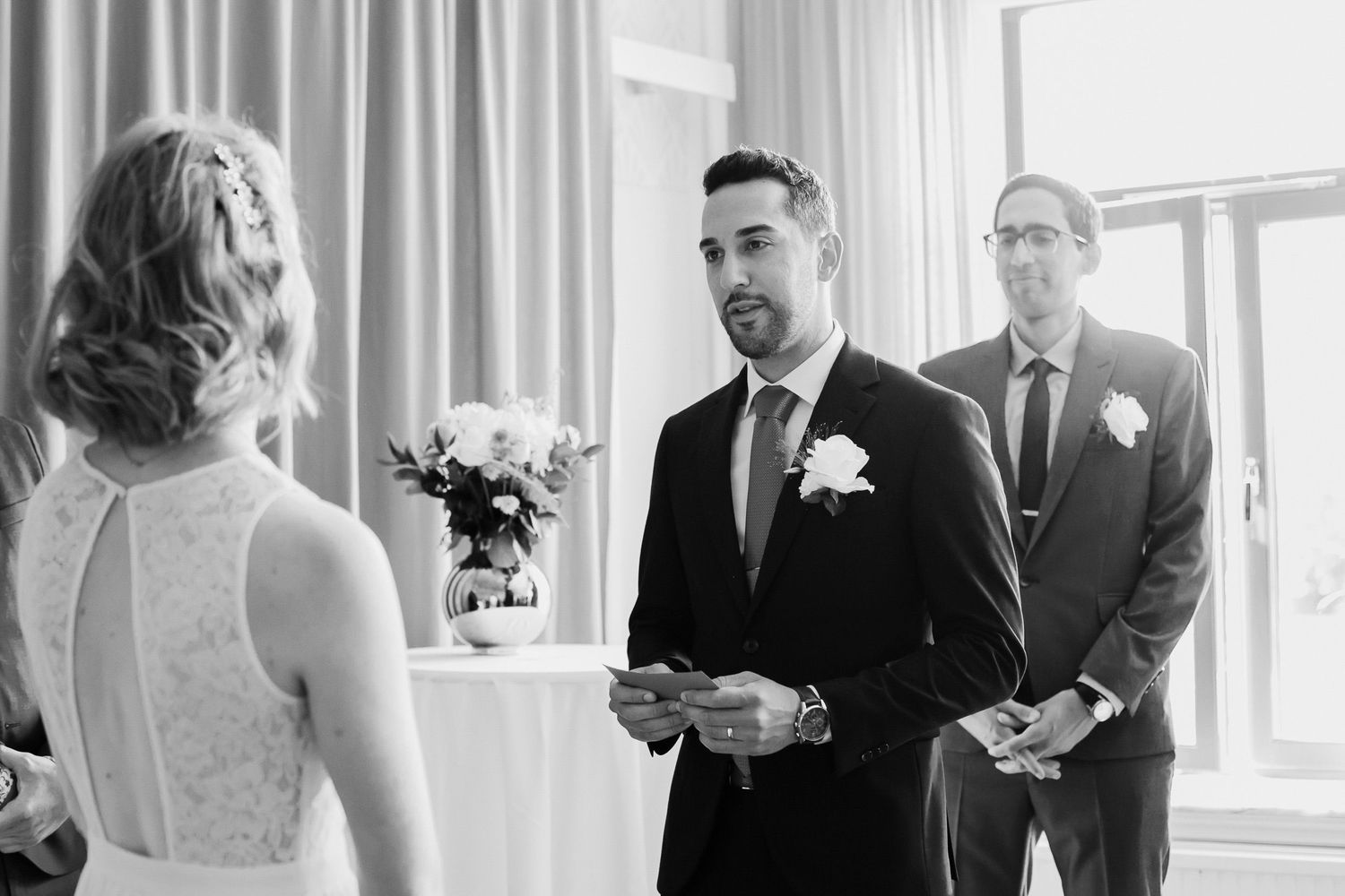 Bröllop Lydia och Foad på Elite Stadshotellet i Karlstad. Fotograf Rebecca Nordin. Bröllopsfotografering på Färjestad, Karlstad.