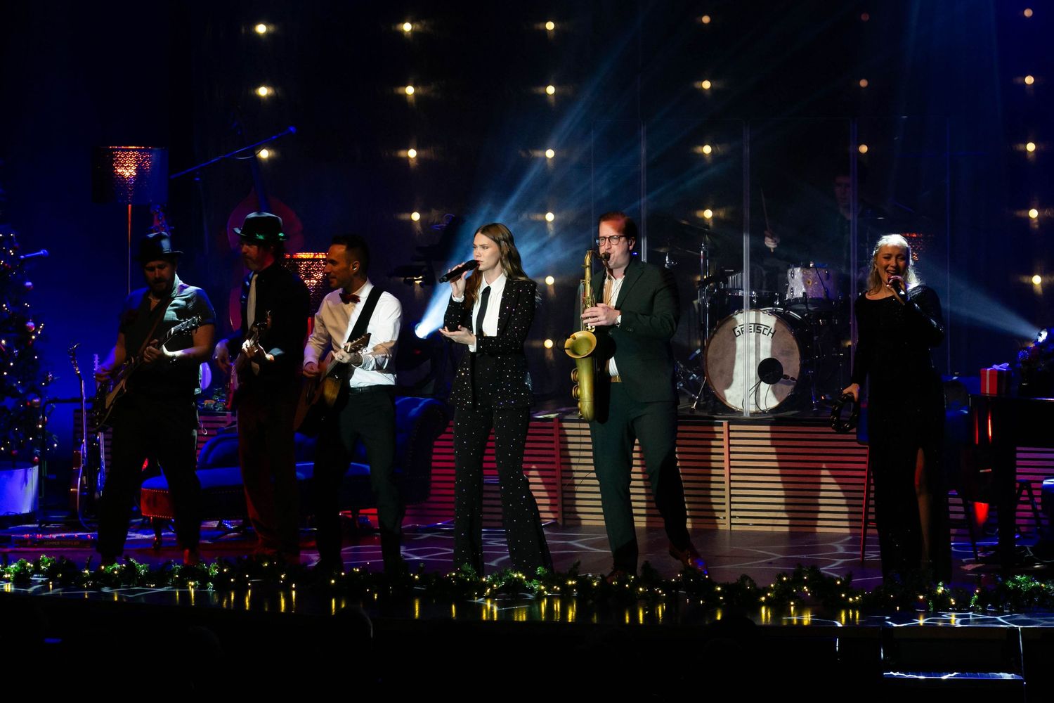 Christmas Night i Karlstad med Bruno Mitsogiannis, Wiktoria, Andreas Weise och Nike Sellmar. Fotograf Rebecca Nordin.