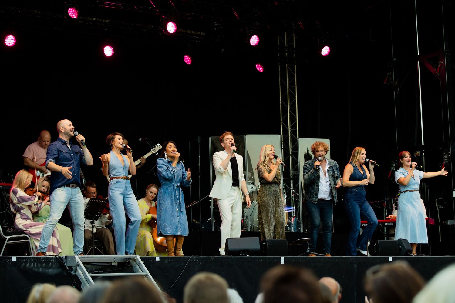 Musikalkväll med Peter Johansson och Emmi Christensson i Vadstena slott. sångkollektivet. Fotograf Rebecca Nordin.