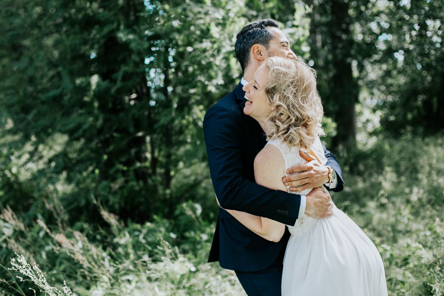 Bröllop Lydia och Foad på Elite Stadshotellet i Karlstad. Fotograf Rebecca Nordin. Bröllopsfotografering på Färjestad, Karlstad.