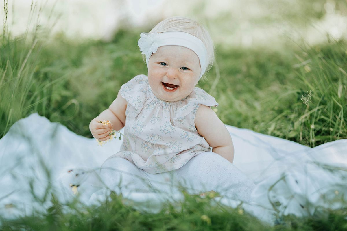 Barn- och familjefotografering på Hammarö utanför Karlstad. Fotograf i Karlstad Rebecca Nordin.